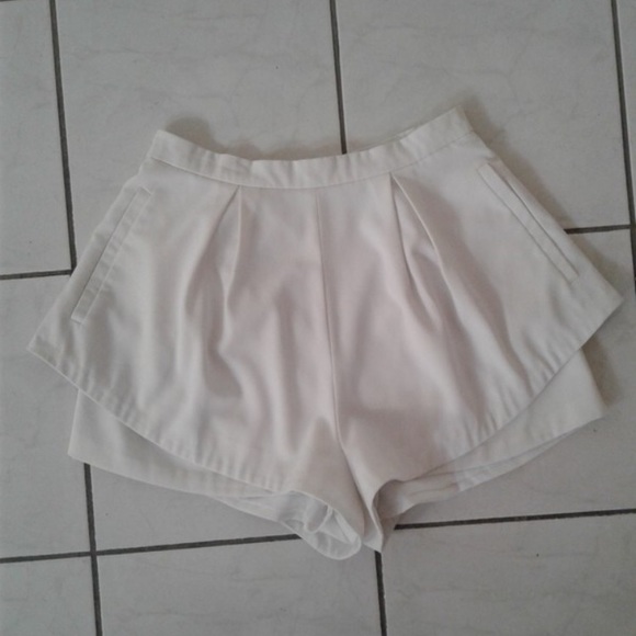 DO+BE White Fashion Shorts Juniors M - Picture 2 of 3